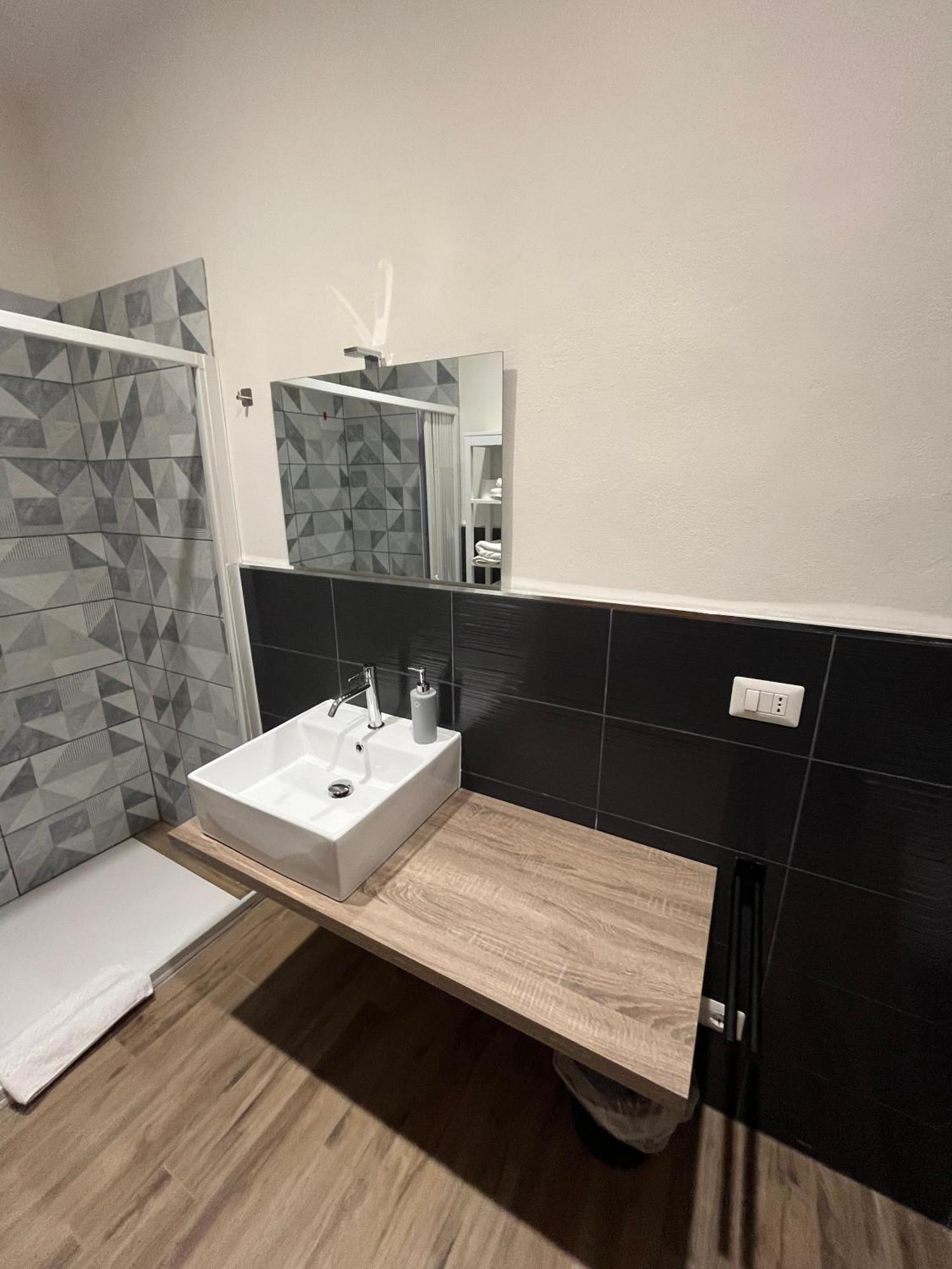 Casa Nel Borgo Di Capraia 몬텔루포피오렌티노 외부 사진