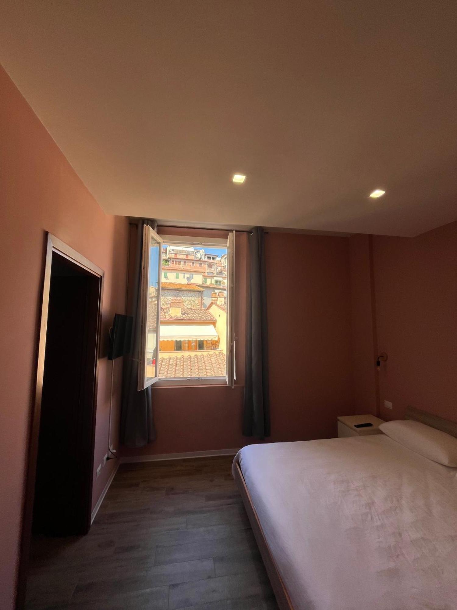 Casa Nel Borgo Di Capraia 몬텔루포피오렌티노 외부 사진