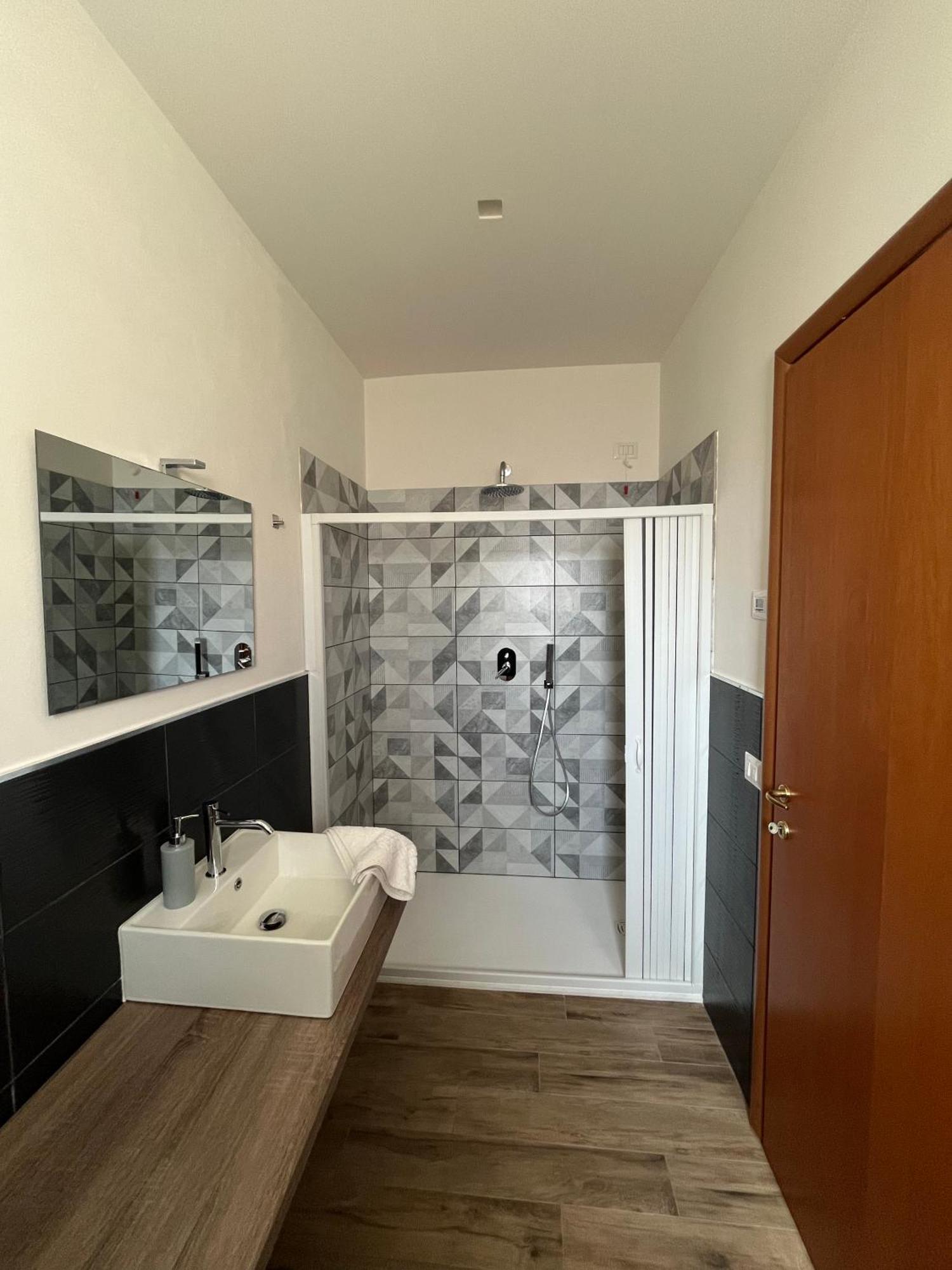 Casa Nel Borgo Di Capraia 몬텔루포피오렌티노 외부 사진